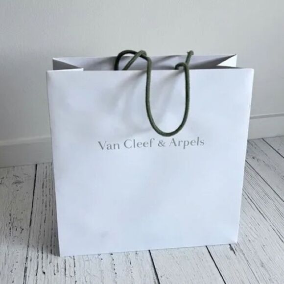 Van Cleef & Arpels White Gift Bag - Picture 1 of 2